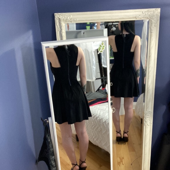 GORGEOUS Black Buffalo David Bitton Mini Dress with Leather&Lace Detailing - Picture 3 of 11
